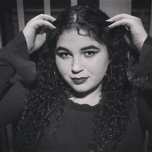 Meet your Posher, Abigail